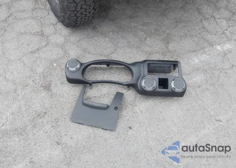 2016 Jeep Wrangler Unlimited Sport z USA, uszkodzony, nr VIN 1C4BJWDG0GL117702